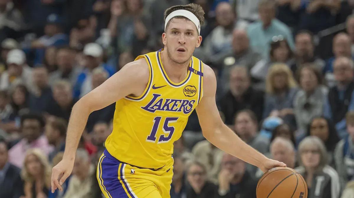 预测湖人2025-26赛季的最强首发和替补阵容，能助老詹再次夺冠？