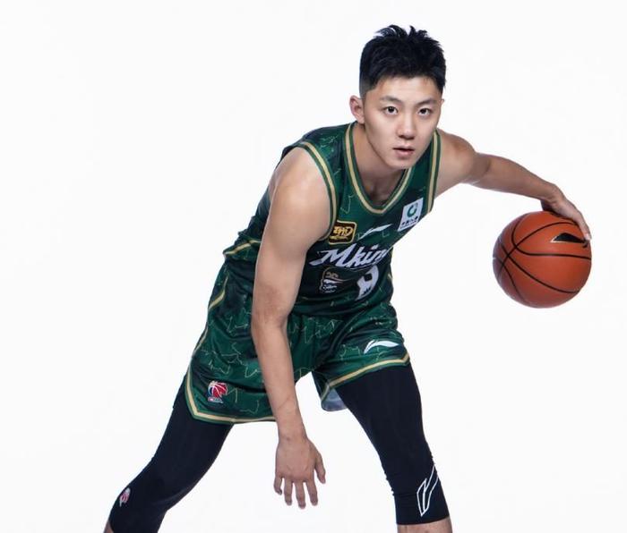 赛程直播-广东旧将遭南京同曦放弃，上赛季场均5分2板，还能留在CBA