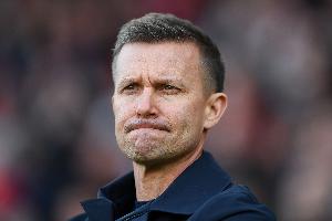 赛程直播-马什谈戴维斯受伤：已和拜仁进行沟通，他经纪人的言论被夸大了