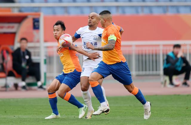 赛程直播-【中超】费南多造3球李源一捡漏 泰山4比1沧州止颓