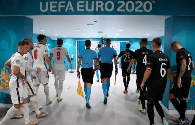 比赛结果-【现场手记】德国出局，英德球迷大合唱《足球回家》！